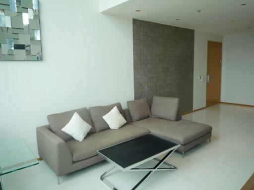 For RENT : The Emporio Place / 1 Bedroom / 2 Bathrooms / 84 sqm / 50000 THB [3785996]