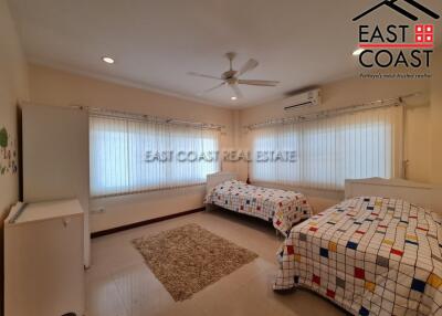 SP5 Village House for rent in East Pattaya, Pattaya. RH12974