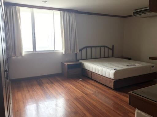 For RENT : D.S. Tower 2 Sukhumvit 39 / 3 Bedroom / 3 Bathrooms / 171 sqm / 50000 THB [3951221]