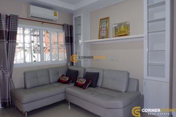 2 bedroom House in Thanakul Townhome East Pattaya