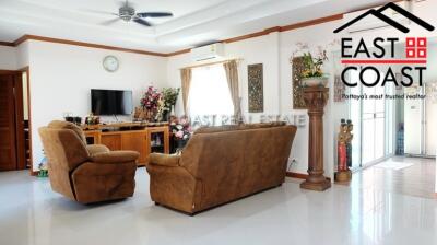 Pool View Villa House for sale and for rent in East Pattaya, Pattaya. SRH8177