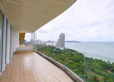 4 Bed Condo For Sale In Wongamat - The Cove Pattaya