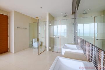 4 ห้องนอน คอนโด สำหรับขาย ใน วงศ์อมาตย์ - The Cove Pattaya