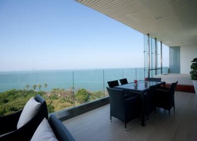 Condominium for sale Pattaya The Cove