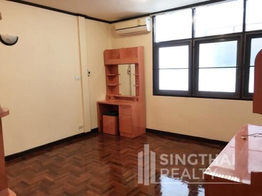 For RENT : House Thonglor / 3 Bedroom / 3 Bathrooms / 201 sqm / 50000 THB [5546813]