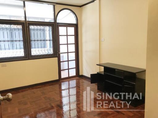 For RENT : House Thonglor / 3 Bedroom / 3 Bathrooms / 201 sqm / 50000 THB [5546813]