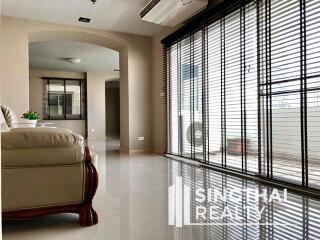 For RENT : 33 Tower / 3 Bedroom / 3 Bathrooms / 207 sqm / 50000 THB [5640131]