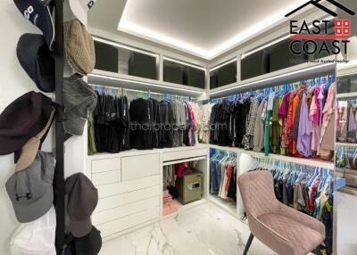 540 ตรม., 6 ห้องนอน, 9 ห้องน้ำ บ้าน ราคา ฿ 34,850,000