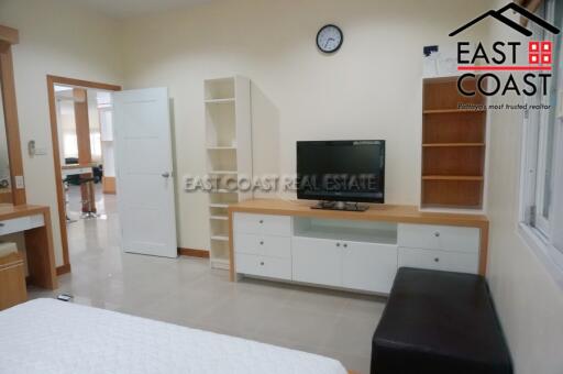 SP5 Village House for rent in East Pattaya, Pattaya. RH9151