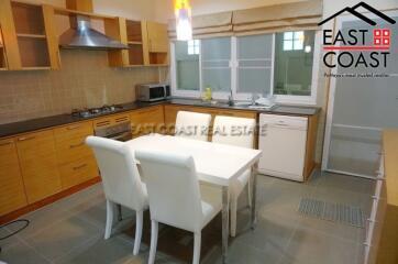 SP5 Village House for rent in East Pattaya, Pattaya. RH9151