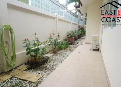 SP5 Village House for rent in East Pattaya, Pattaya. RH9151