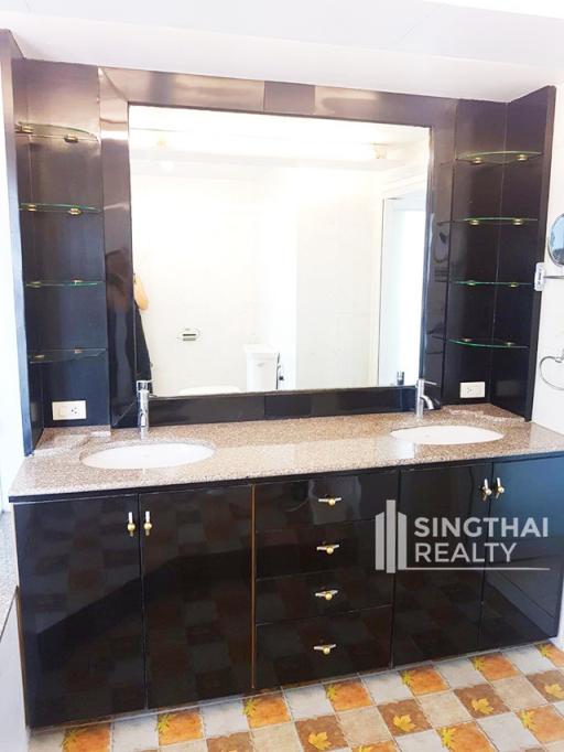 For RENT : Regent on the Park 1 / 2 Bedroom / 3 Bathrooms / 251 sqm / 50000 THB [6639301]