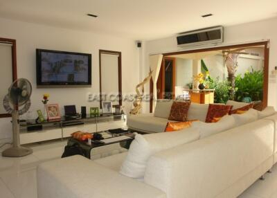 Jomtien Nivate  House for sale in Pratumnak Hill, Pattaya. SH5534