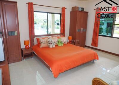 SP2 Village House for sale in East Pattaya, Pattaya. SH8057