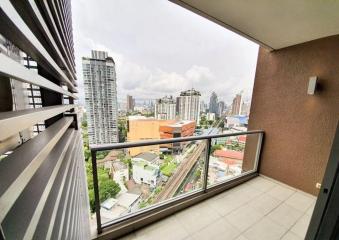 For RENT : The Lofts Ekkamai / 2 Bedroom / 2 Bathrooms / 76 sqm / 50000 THB [7257762]