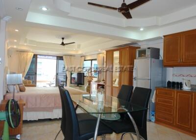 Holiday Condo View Condo for sale in Pratumnak Hill, Pattaya. SC6406