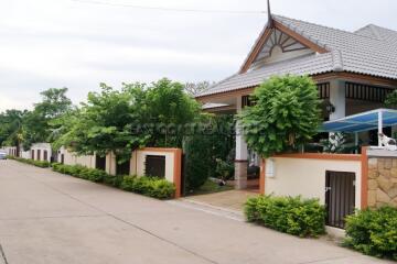 Nibbana House for sale in East Pattaya, Pattaya. SH7332