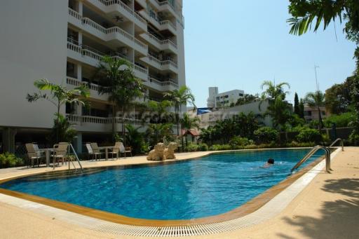 Ruamchock 2 Condo for sale and for rent in Pratumnak Hill, Pattaya. SRC5480