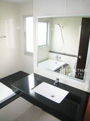 For RENT : P.W.T Mansion / 2 Bedroom / 2 Bathrooms / 164 sqm / 50000 THB [7344392]