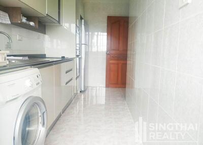 For RENT : Top View Tower / 3 Bedroom / 2 Bathrooms / 141 sqm / 50000 THB [7349214]