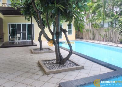 4 bedroom House in  Pattaya