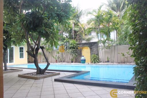 4 bedroom House in  Pattaya