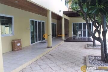 4 bedroom House in  Pattaya