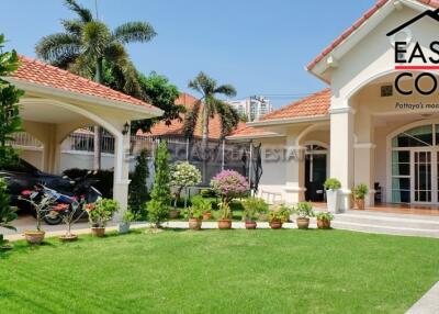Thappraya Village House for sale in Pratumnak Hill, Pattaya. SH9909