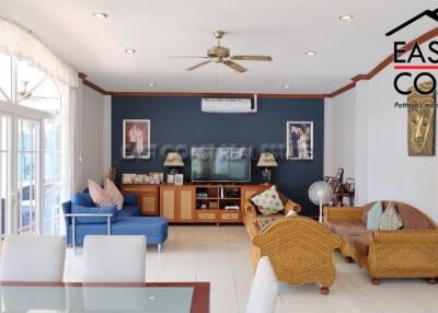 Thappraya Village House for sale in Pratumnak Hill, Pattaya. SH9909