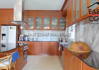 Thappraya Village House for sale in Pratumnak Hill, Pattaya. SH9909