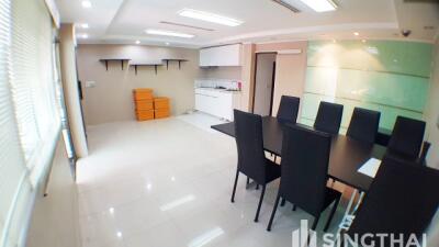 For RENT : Townhouse Phromphong / 2 Bedroom / 2 Bathrooms / 251 sqm / 50000 THB [7557303]