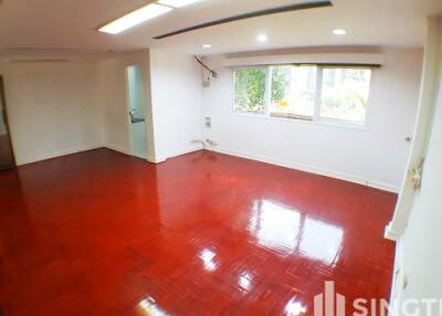 For RENT : Townhouse Phromphong / 2 Bedroom / 2 Bathrooms / 251 sqm / 50000 THB [7557303]