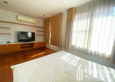 For RENT : The Rise Sukhumvit 39 / 2 Bedroom / 2 Bathrooms / 102 sqm / 50000 THB [7604330]