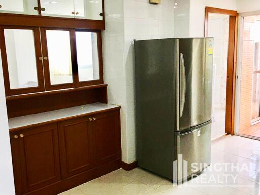 For RENT : Fifty Fifth Tower / 3 Bedroom / 3 Bathrooms / 171 sqm / 50000 THB [8025019]