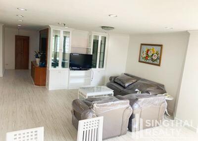 For RENT : Fifty Fifth Tower / 3 Bedroom / 3 Bathrooms / 171 sqm / 50000 THB [8025019]