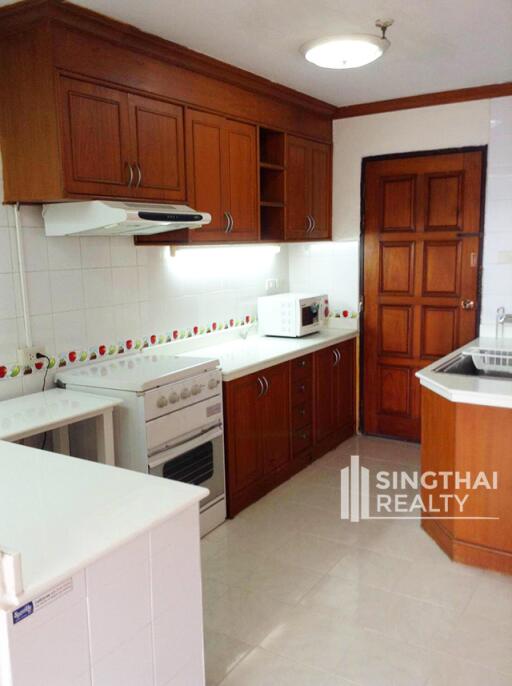 For RENT : Fifty Fifth Tower / 3 Bedroom / 3 Bathrooms / 171 sqm / 50000 THB [8025019]