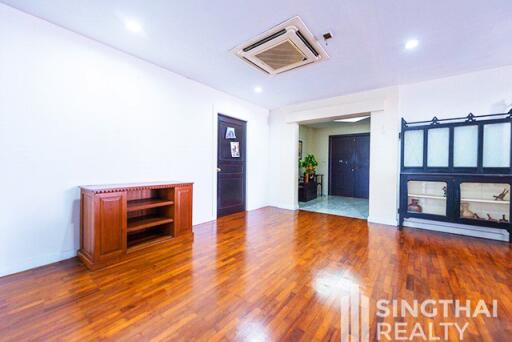 For RENT : President Park Sukhumvit 24 / 3 Bedroom / 3 Bathrooms / 226 sqm / 50000 THB [8103107]