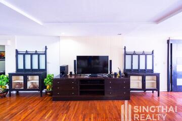 For RENT : President Park Sukhumvit 24 / 3 Bedroom / 3 Bathrooms / 226 sqm / 50000 THB [8103107]