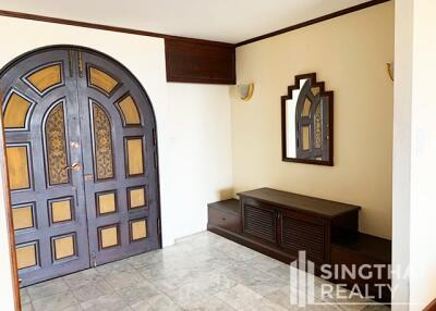 For RENT : Tongtip Mansion / 3 Bedroom / 3 Bathrooms / 251 sqm / 50000 THB [8471841]