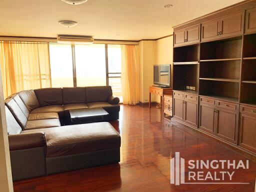 For RENT : Tongtip Mansion / 3 Bedroom / 3 Bathrooms / 251 sqm / 50000 THB [8471841]