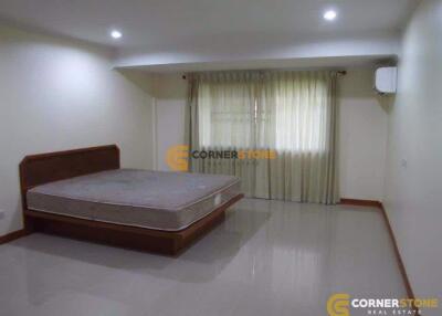 2 Bedrooms bedroom House in  Bang Lamung
