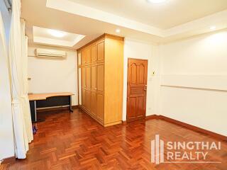 For RENT : Townhouse Ekkamai / 5 Bedroom / 4 Bathrooms / 351 sqm / 50000 THB [8508308]