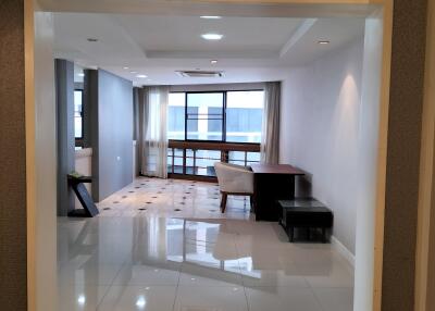 For RENT : President Park Sukhumvit 24 / 3 Bedroom / 3 Bathrooms / 223 sqm / 50000 THB [9865409]