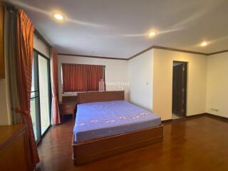 For RENT : Le Premier 2 / 3 Bedroom / 3 Bathrooms / 200 sqm / 50000 THB [9936995]