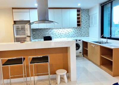 For RENT : Lake Green / 2 Bedroom / 2 Bathrooms / 150 sqm / 50000 THB [10019276]