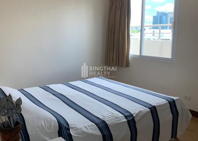 For RENT : Charming Resident 2 / 3 Bedroom / 3 Bathrooms / 140 sqm / 50000 THB [R10046]