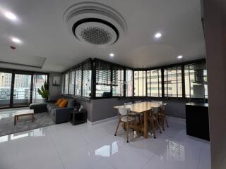 For RENT : Lake Avenue / 2 Bedroom / 2 Bathrooms / 121 sqm / 50000 THB [R10336]