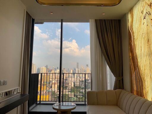 For RENT : 28 Chidlom / 1 Bedroom / 1 Bathrooms / 44 sqm / 50000 THB [10573569]