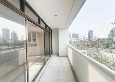 For RENT : The Waterford Park Sukhumvit 53 / 2 Bedroom / 2 Bathrooms / 156 sqm / 48000 THB [R11024]