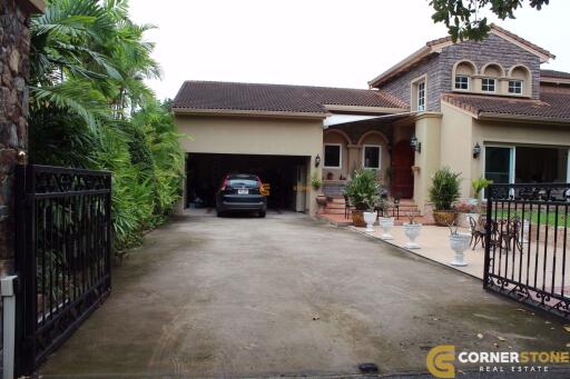 3 bedroom House in Silk Road East Pattaya